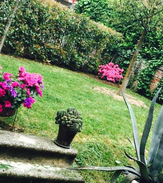Papere E Tulipani Apartman Vicenza Kültér fotó